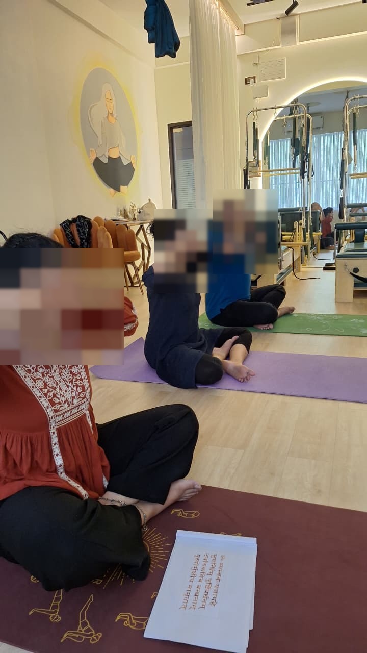 Real group chanting and meditation session at Aura Studio by Yogtatvah Wellness & Beyond