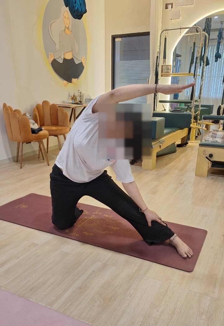 Real prenatal yoga and stretch session at Aura Studio by Yogtatvah Wellness & Beyond